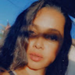Meet your Posher, Yadira